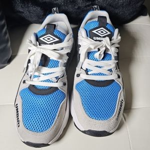 Sneakers Size 9 women